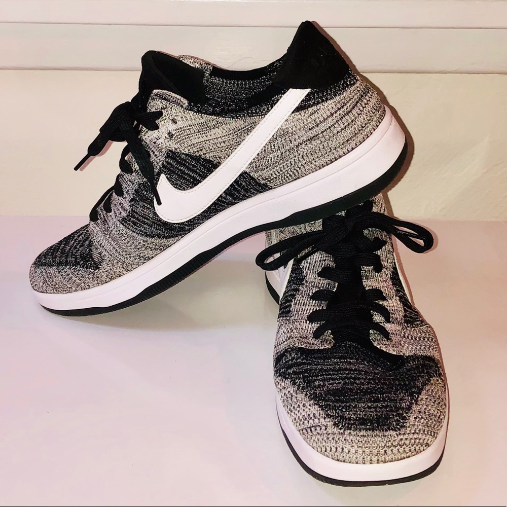 Nike Dunk Low Flyknit